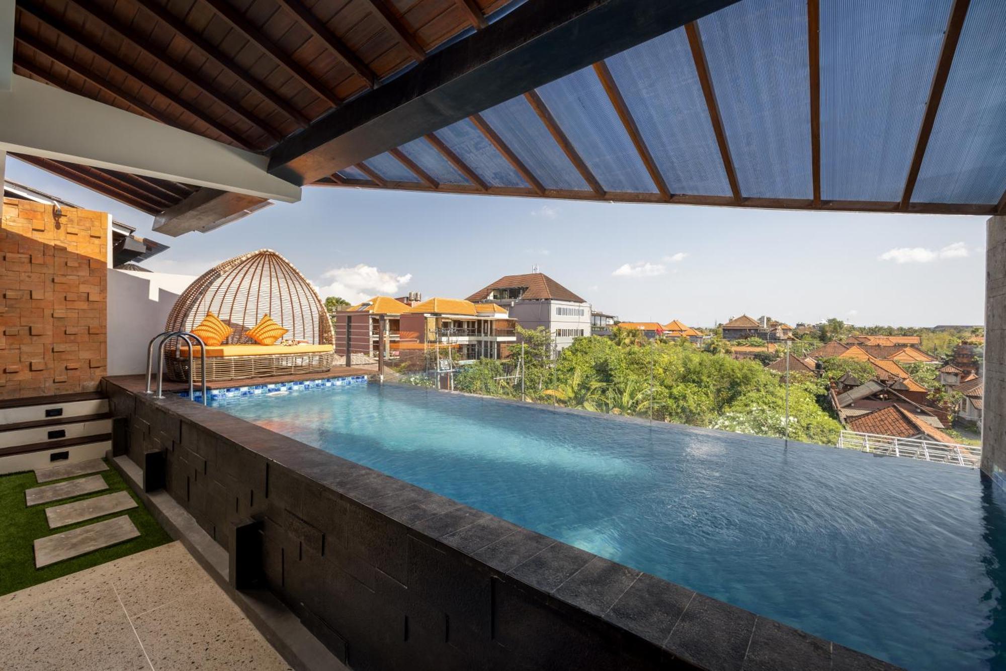 Mokko Suites Batubelig Canggu  Ngoại thất bức ảnh